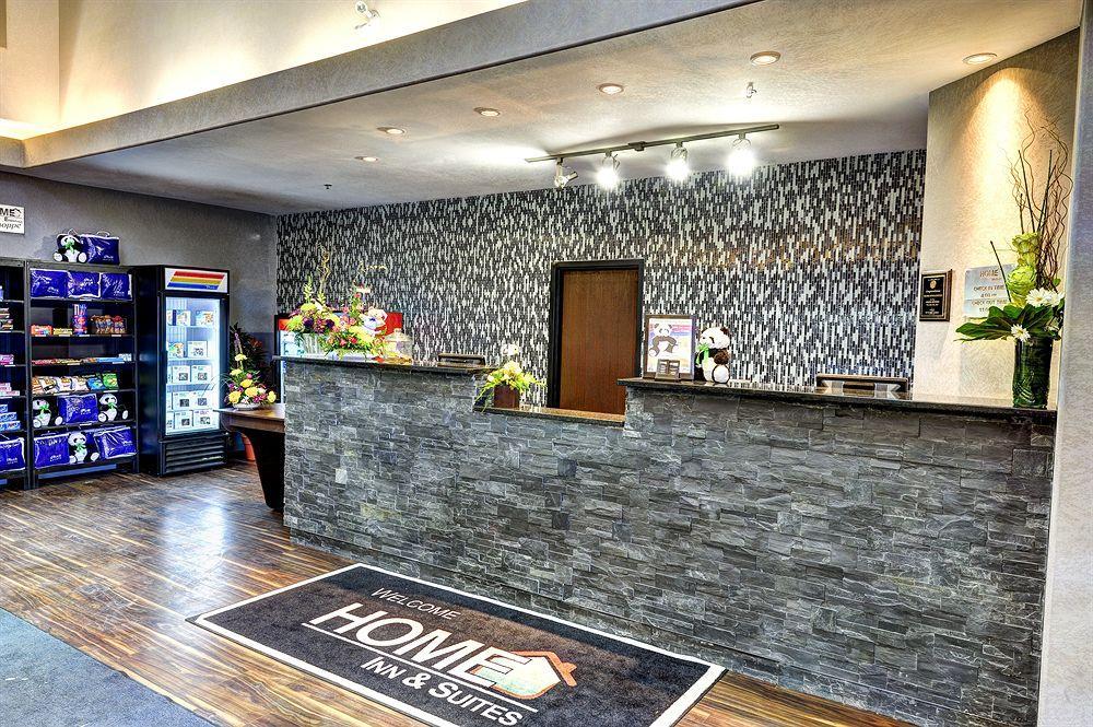 Home Inn & Suites Regina Airport Exterior photo