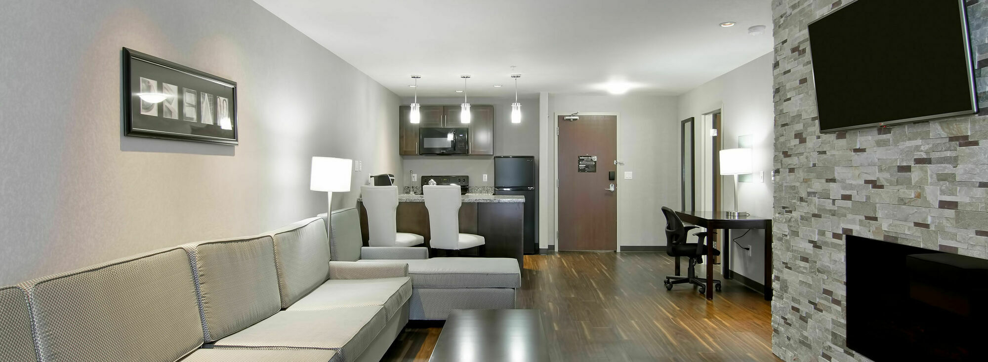 Home Inn & Suites Regina Airport Exterior photo